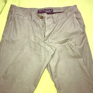 Men’s khaki pants